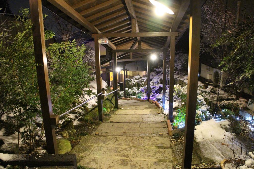汤布院山庄吾亦红日式旅馆 由布市